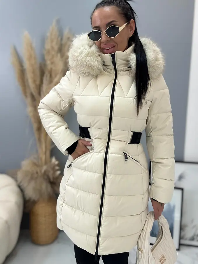 Hosszú szőrmés kapucnis kabát  EMALIA