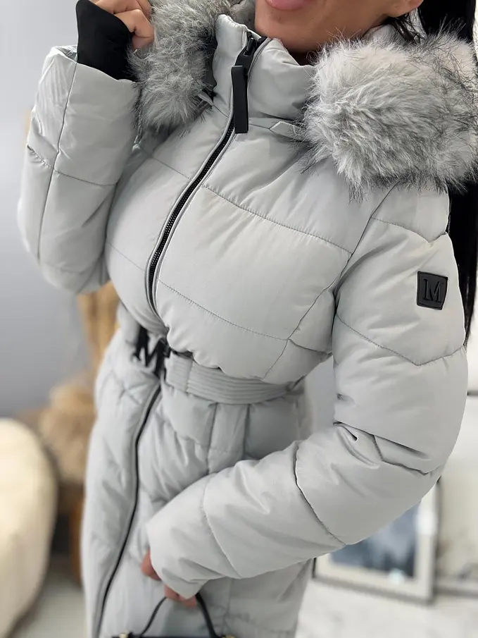 Hosszú szőrmés kapucnis kabát övvel AYDENA