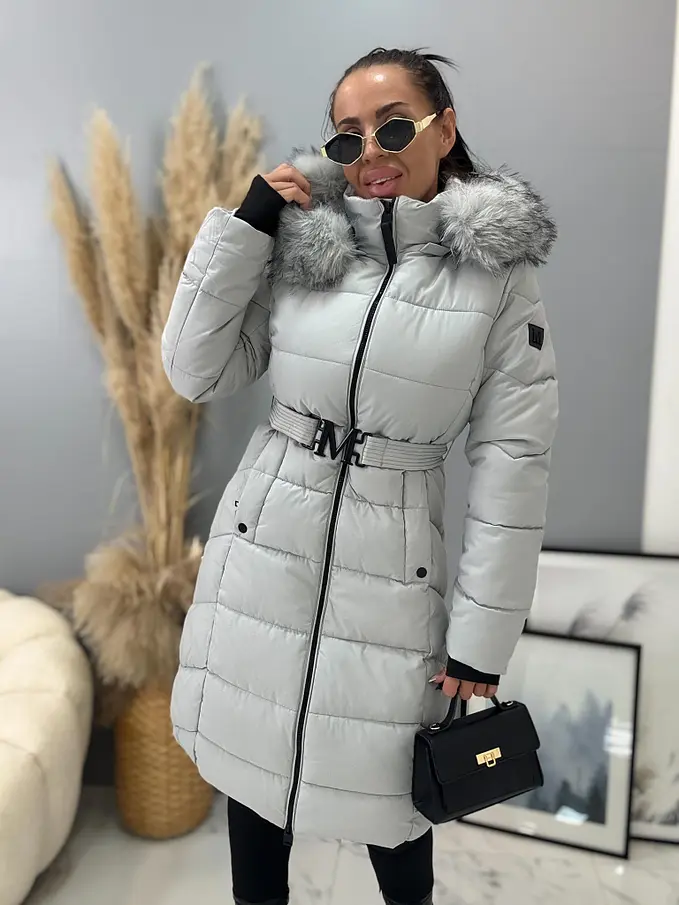 Hosszú szőrmés kapucnis kabát övvel AYDENA