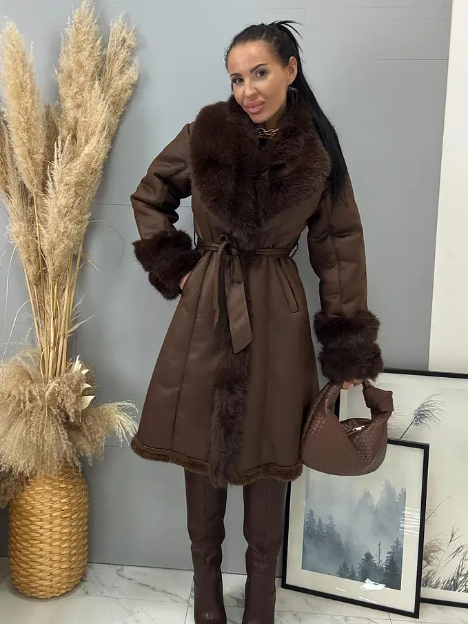 Velúr hosszú kabát szőrmével ANYTA