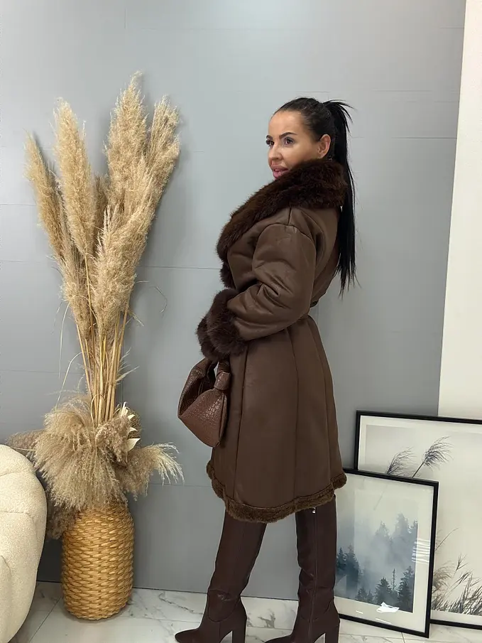 Velúr hosszú kabát szőrmével ANYTA