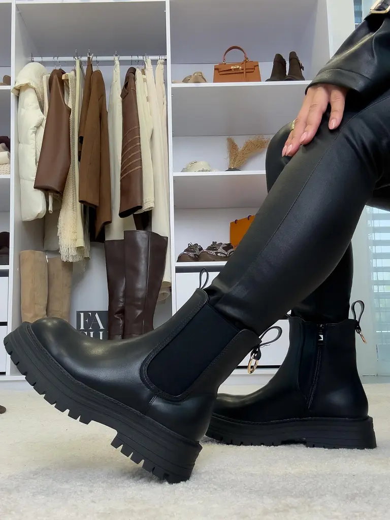 Női bokacsizma LORIVA