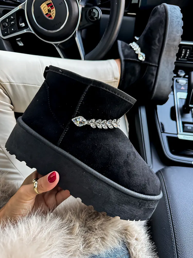 Női hócsizma ezüst színű dísszel YARA