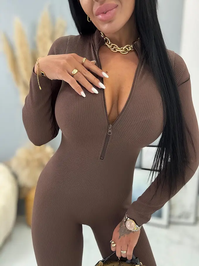 Alakformáló bordázott anyagú overál ALENA