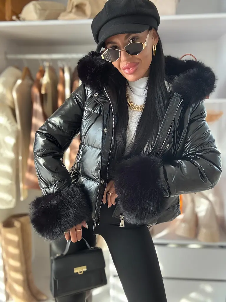 Kapucnis kabát szörmével ADRENA - next