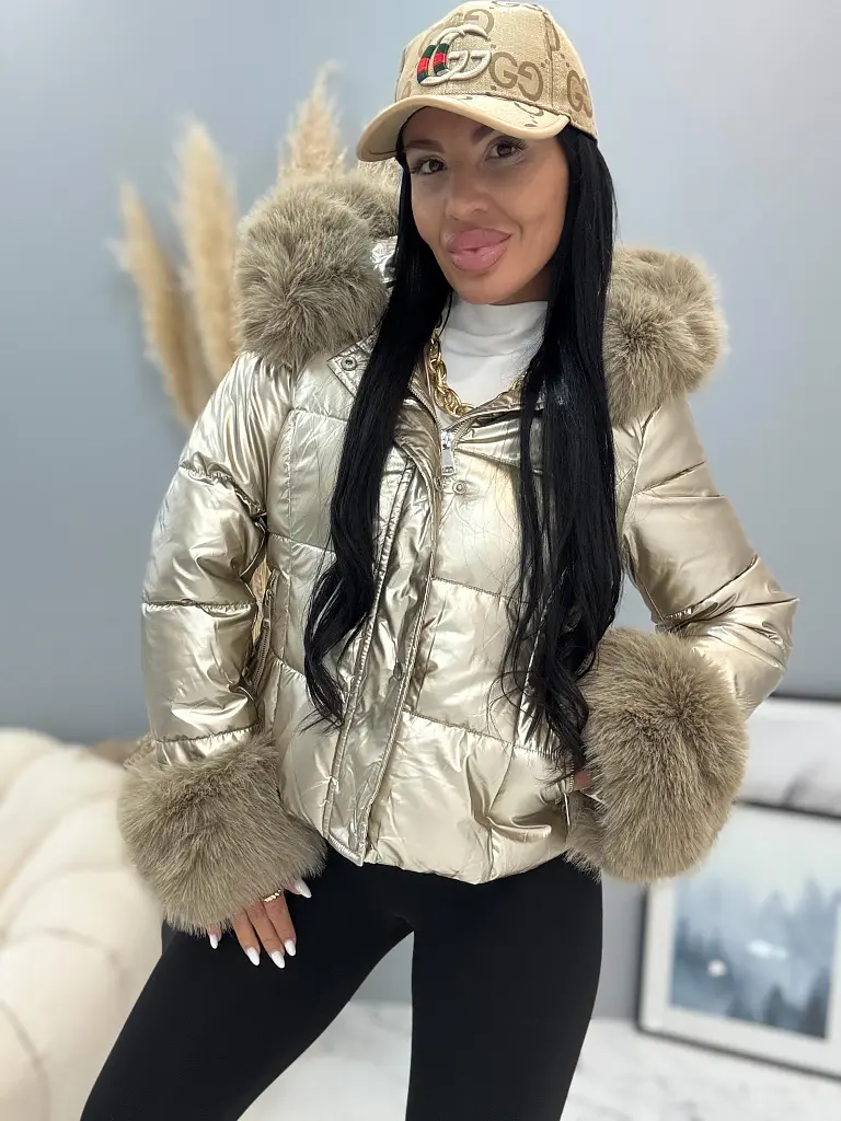 Kapucnis kabát szörmével ADRENA - next