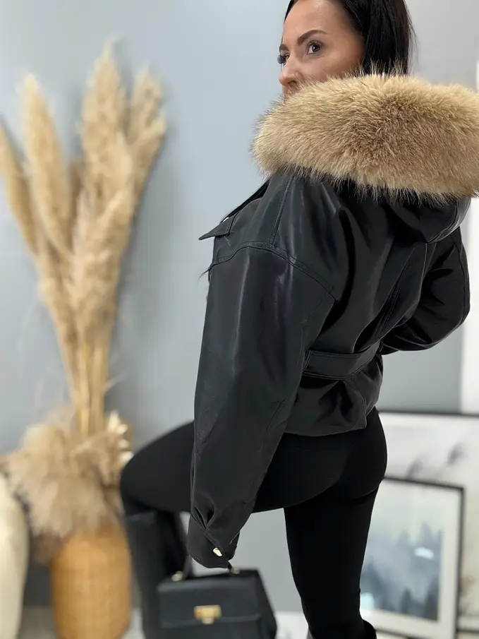 Műbőr kabát szőrmével és kapucnival SERENA