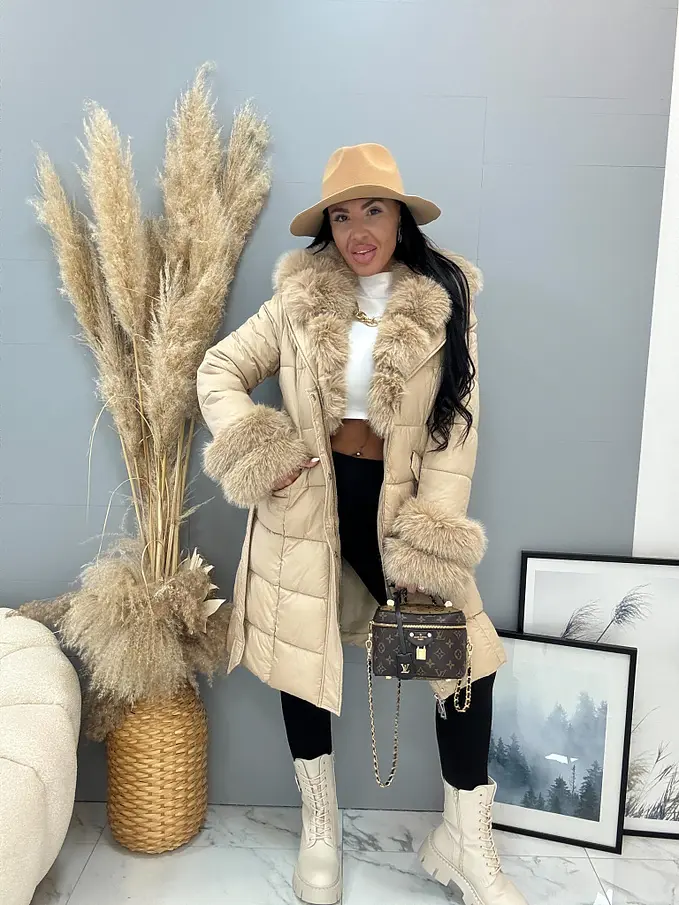 Hosszú szőrmés kabát övvel LAUNA