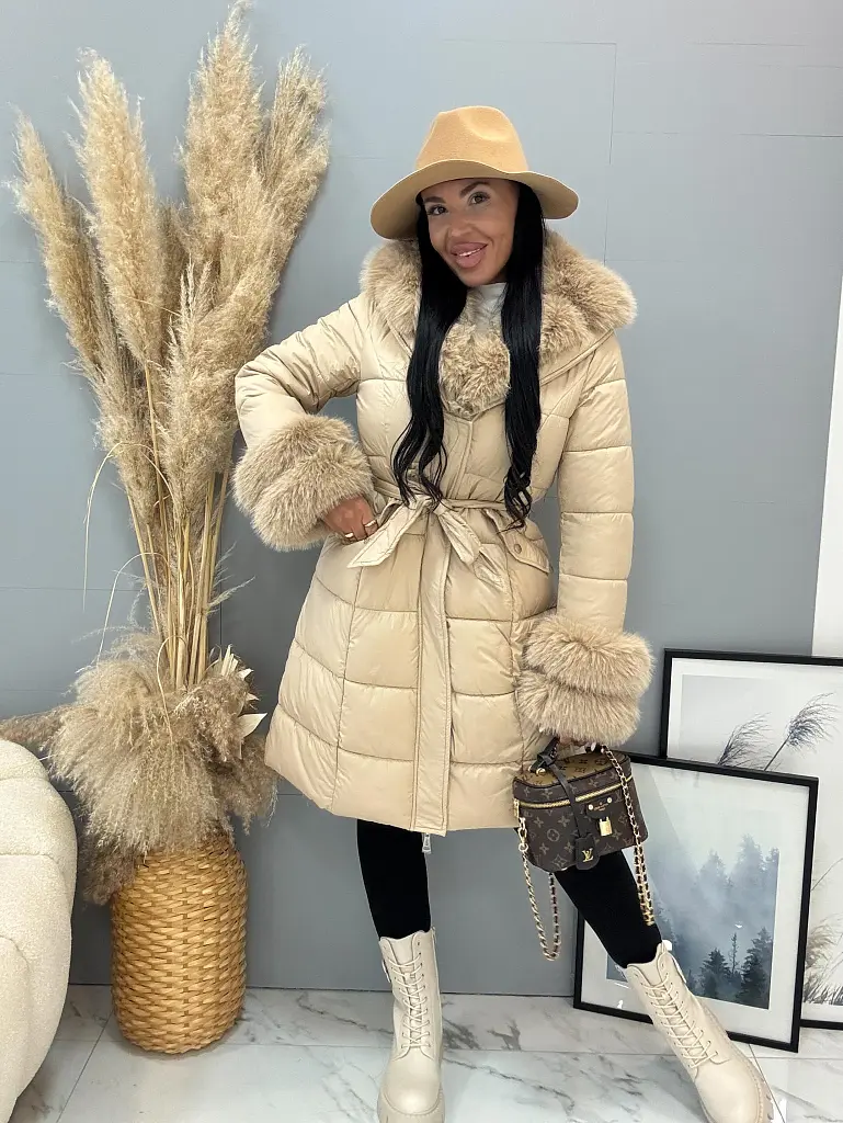 Hosszú szőrmés kabát övvel LAUNA - next