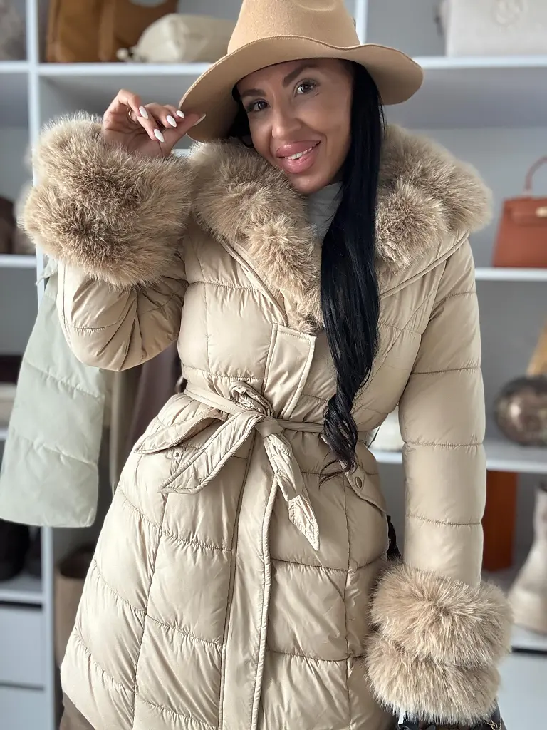 Hosszú szőrmés kabát övvel LAUNA