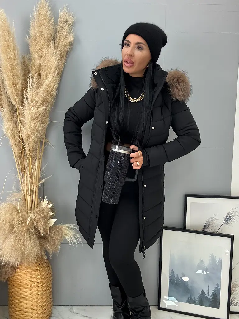 Hosszú steppelt kapucnis fekete kabát BABETTE - next