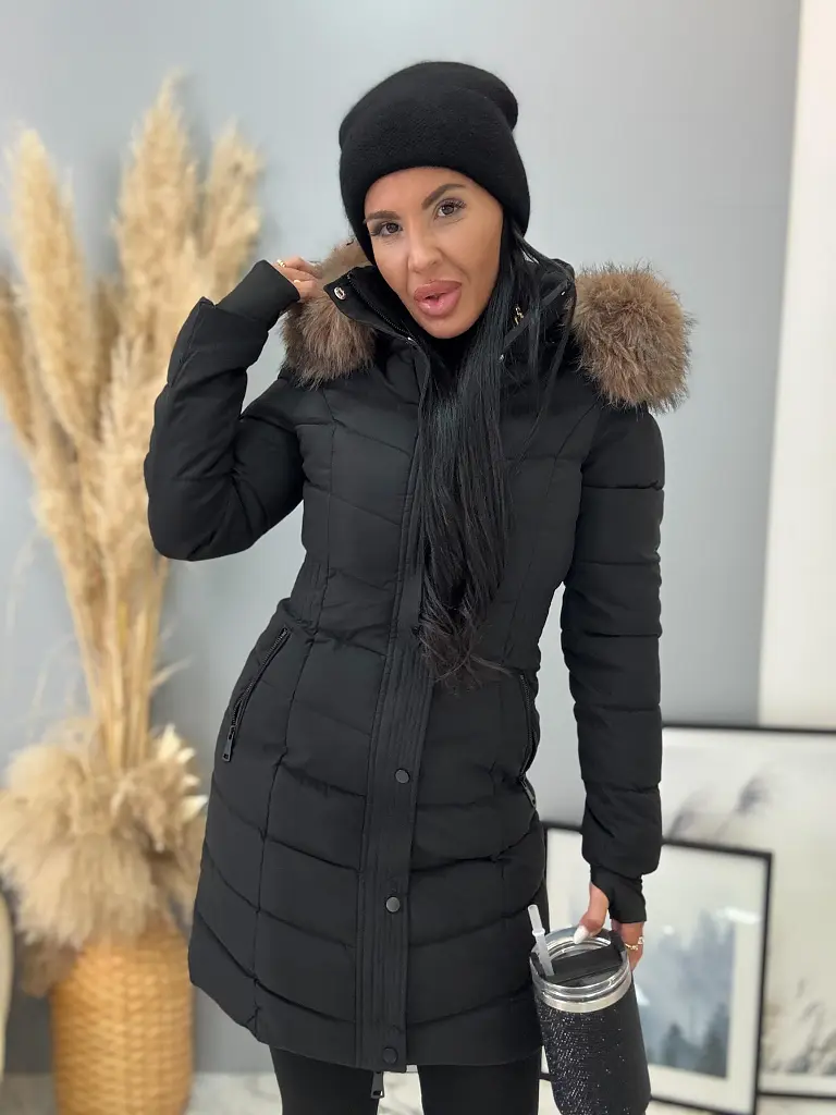 Hosszú steppelt kapucnis fekete kabát BABETTE