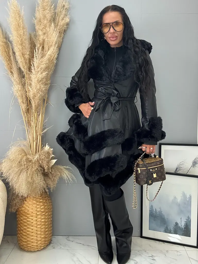 Kapucnis műbőr kabát szőrmével SOILA