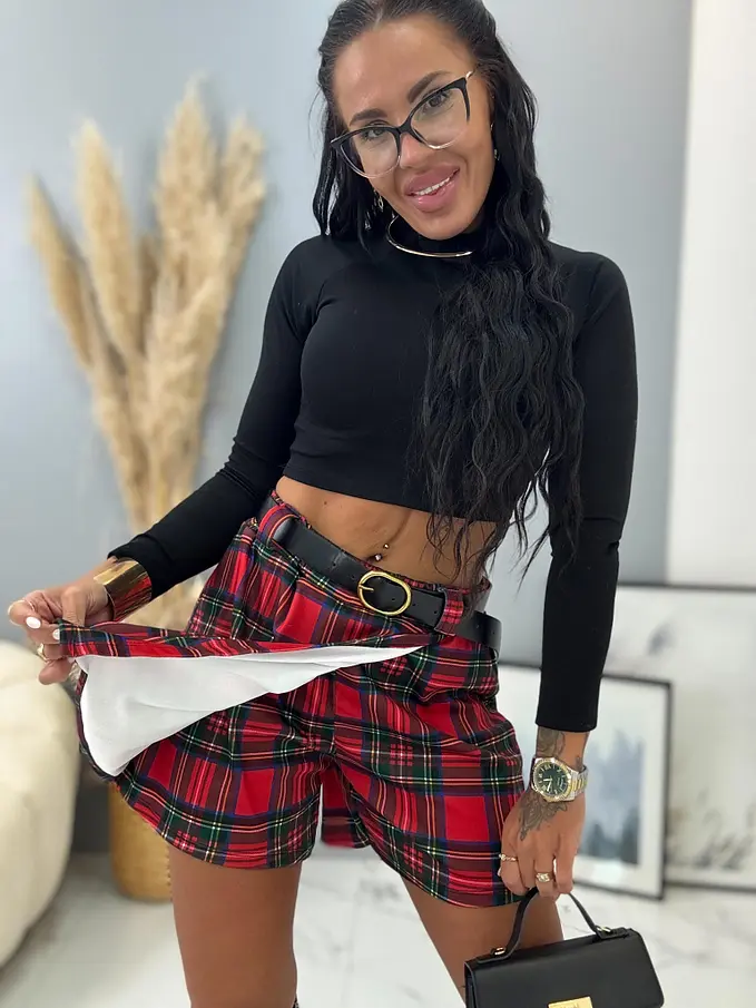 Kockás nadrágszoknya övvel DAIVA