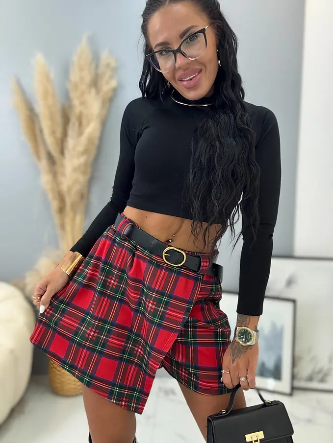 Kockás nadrágszoknya övvel DAIVA