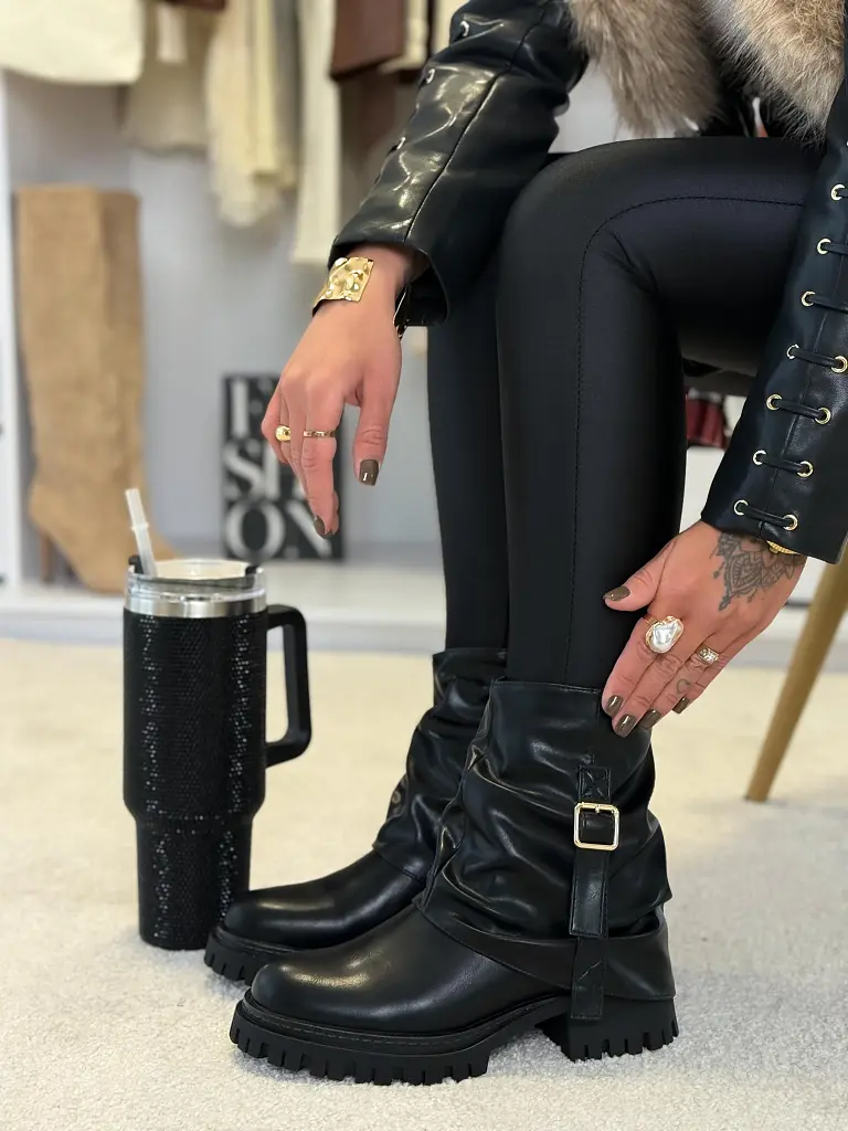 Női bokacsizma AVANDA - next