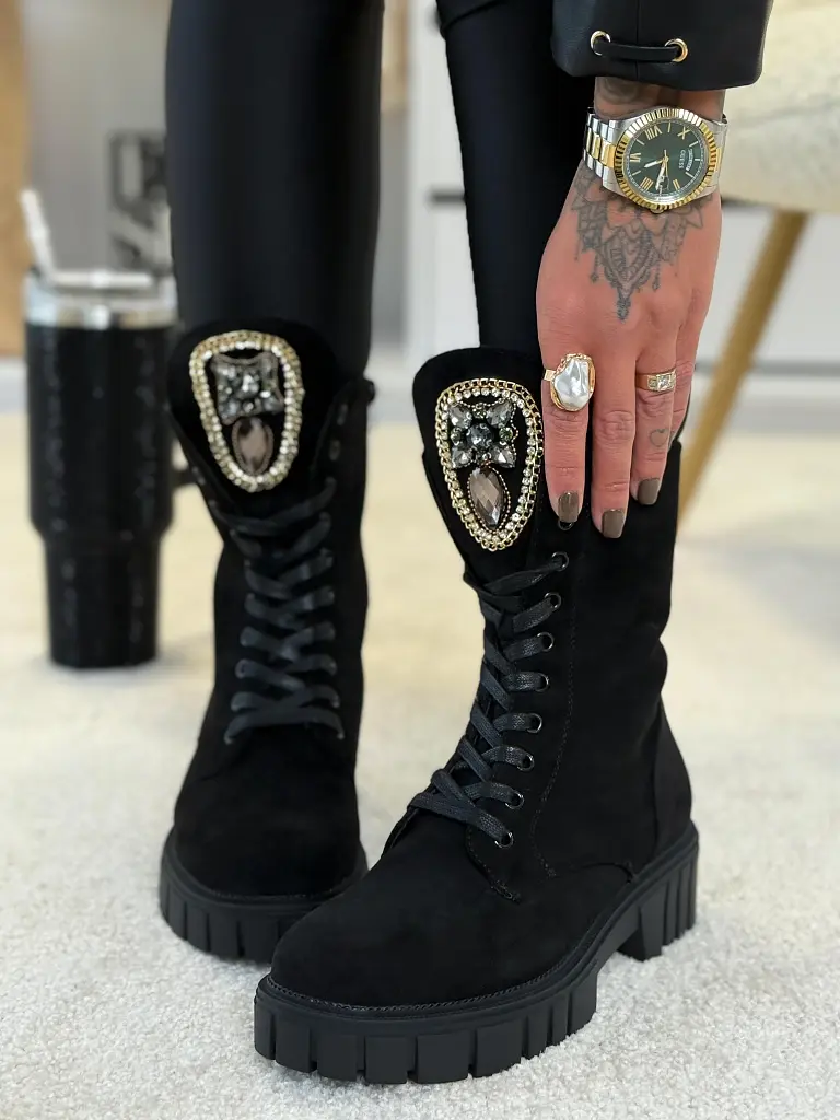 Fűzős bokacsizma kövekkel díszítve MISENA - next