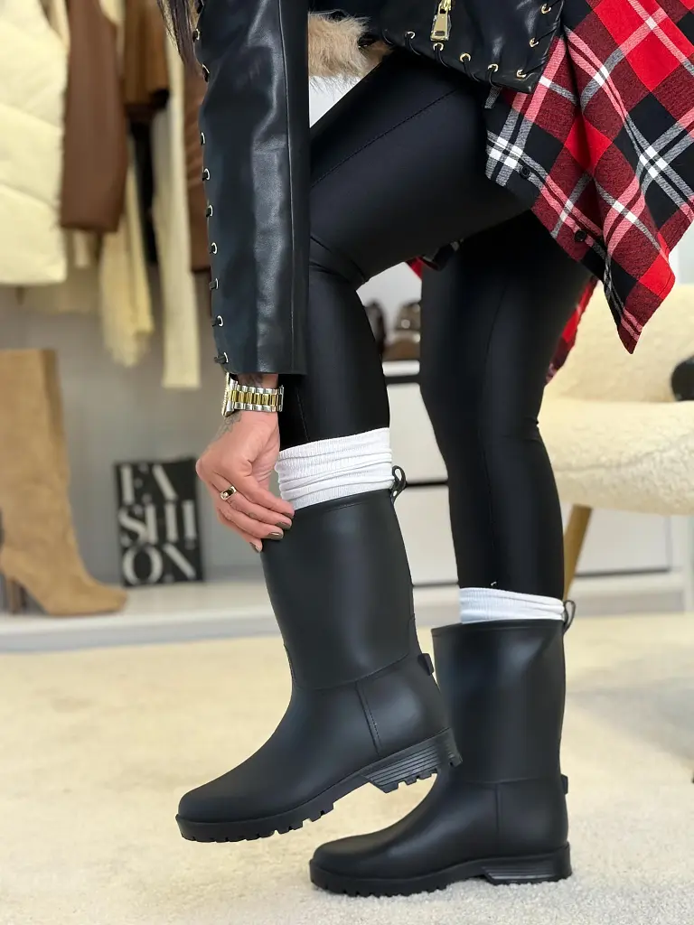 Fekete gumicsizma CLAVIRA - next