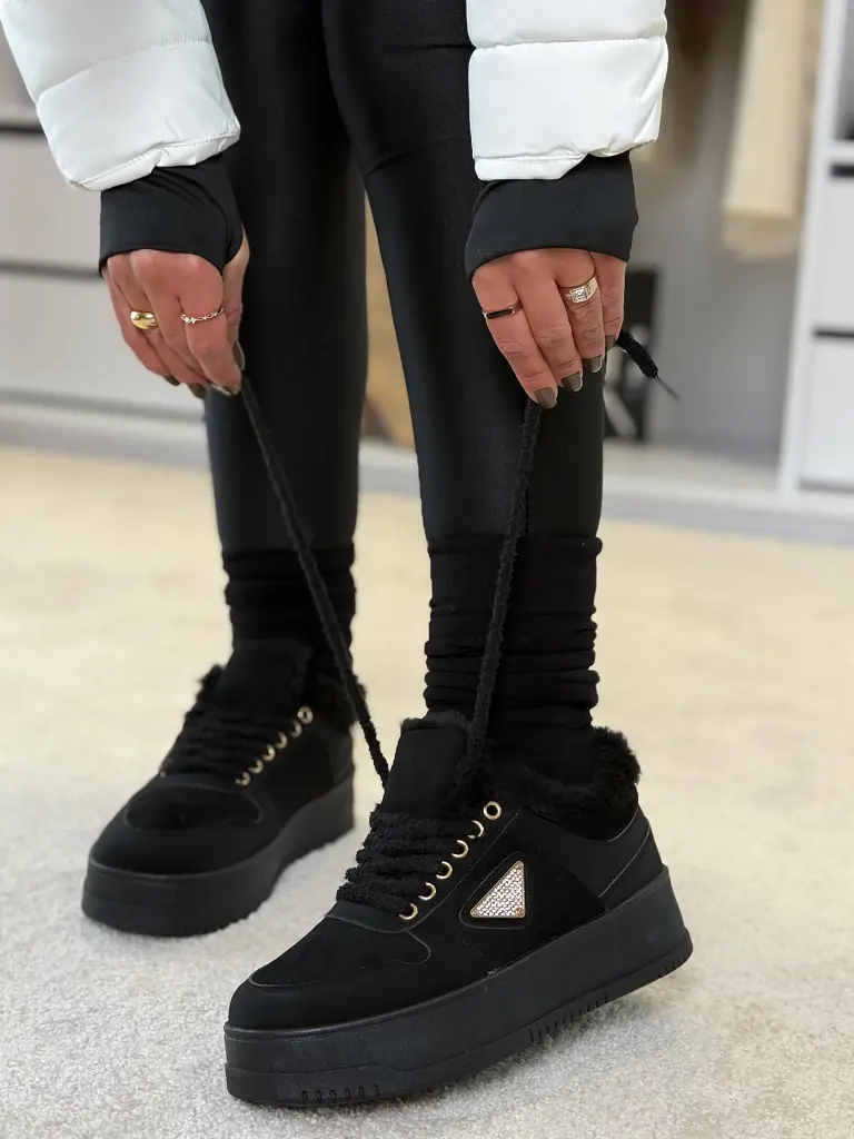 Platformos teddy sportcipő KLARYSA