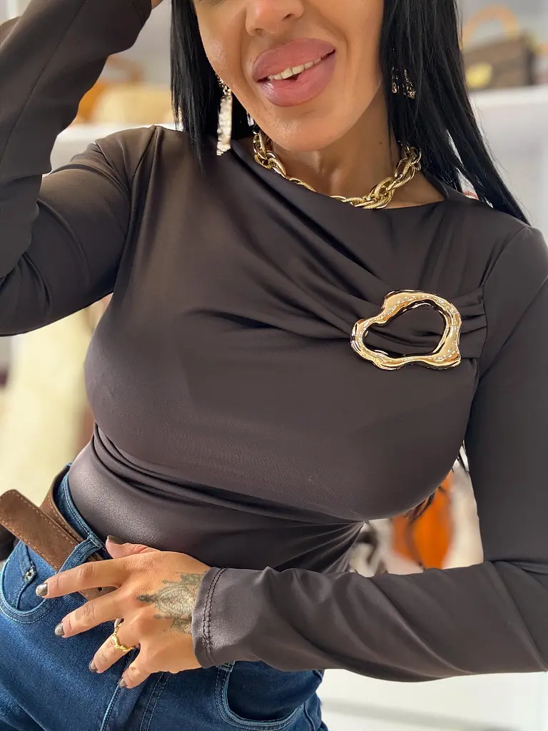 Elasztikus barna felső arany színű dísszel ANESSA - next