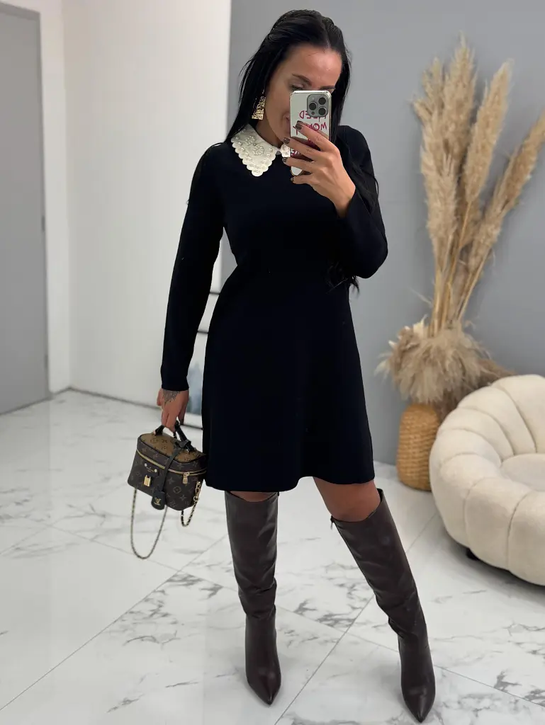 Kötött ruha gallérral HAILEY