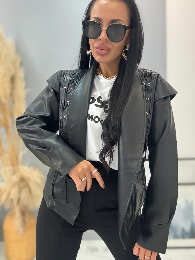 Műbőr kabát övvel ARLETA