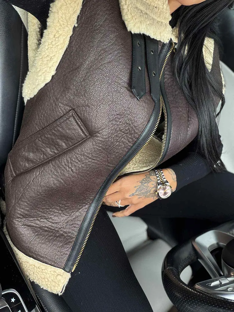 Barna bélelt mellény VEYRA