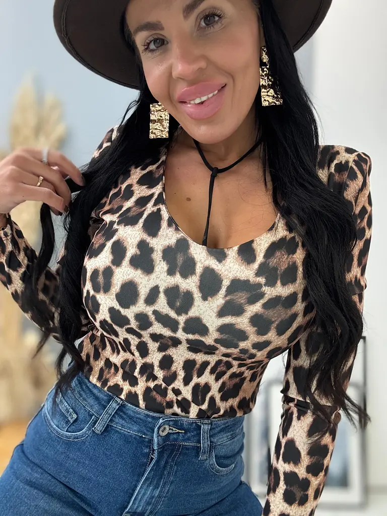 Leopárdmintás body válltöméssel NEVEA