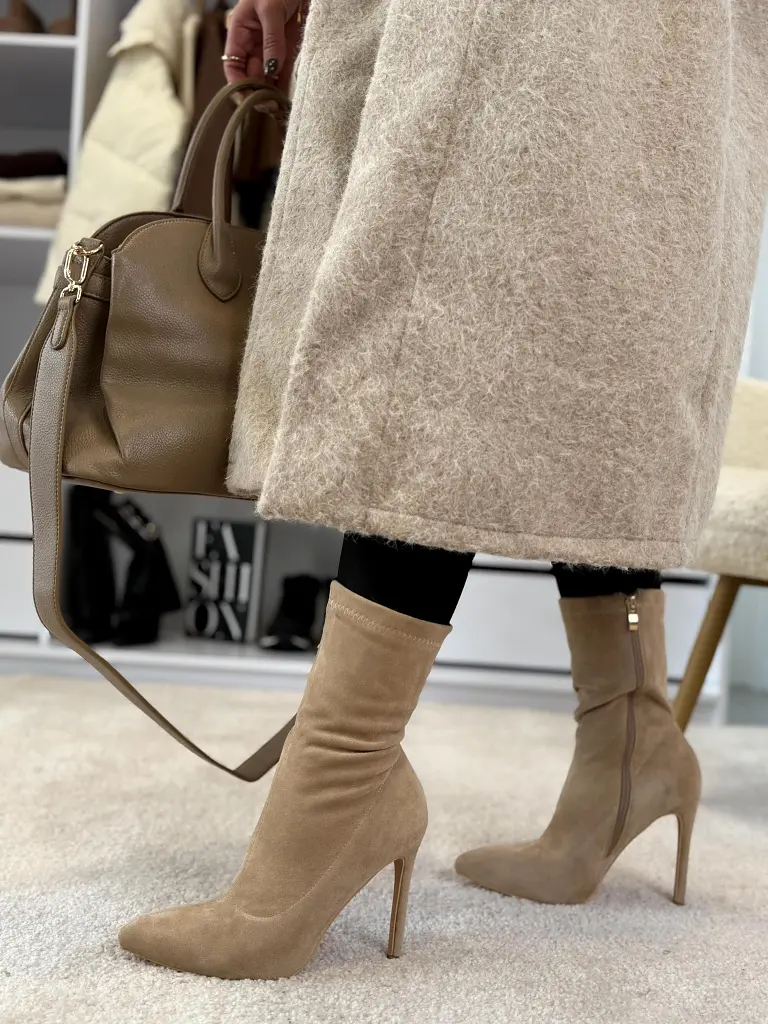 Bézs bokacsizma ASMA - next