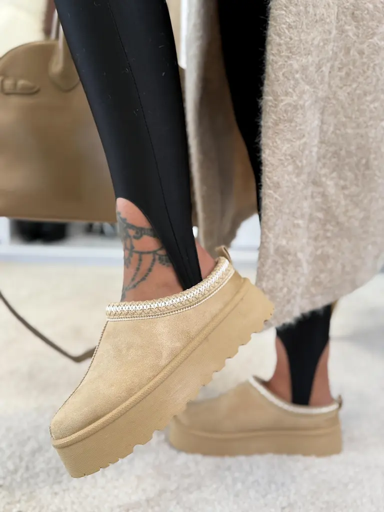 Meleg velúr cipő ZYVA - next