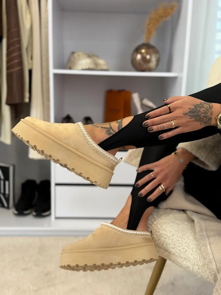 Meleg velúr cipő ZYVA