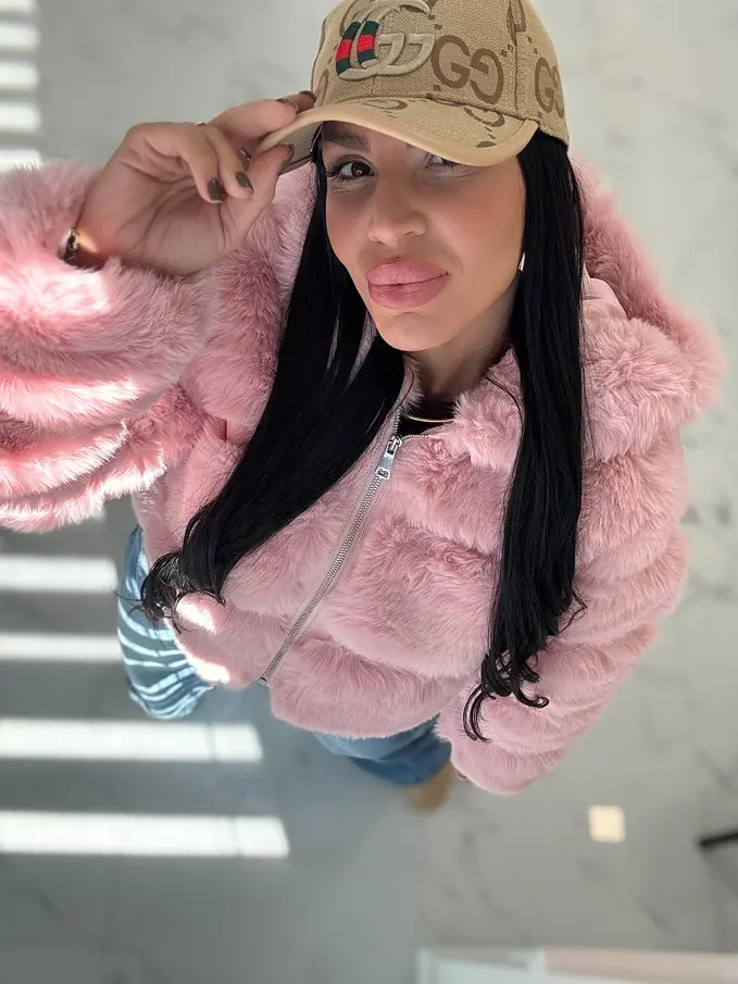 Műszőrmés műbőr kabát kapucnival GIANNA