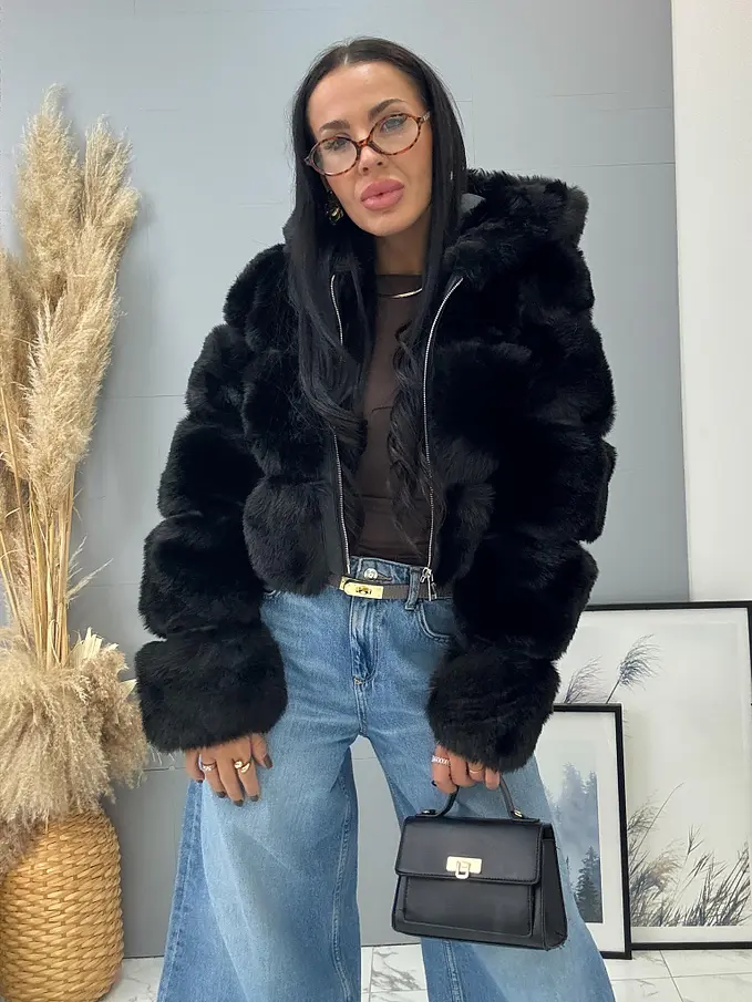 Műszőrmés műbőr kabát kapucnival GIANNA