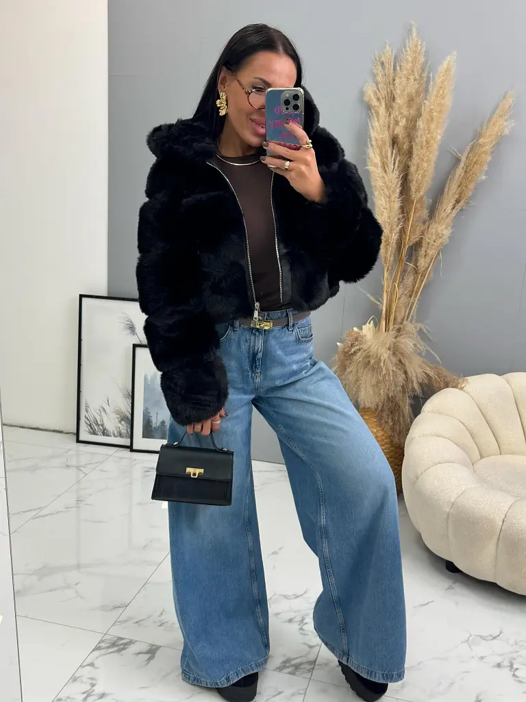 Műszőrmés műbőr kabát kapucnival GIANNA - next