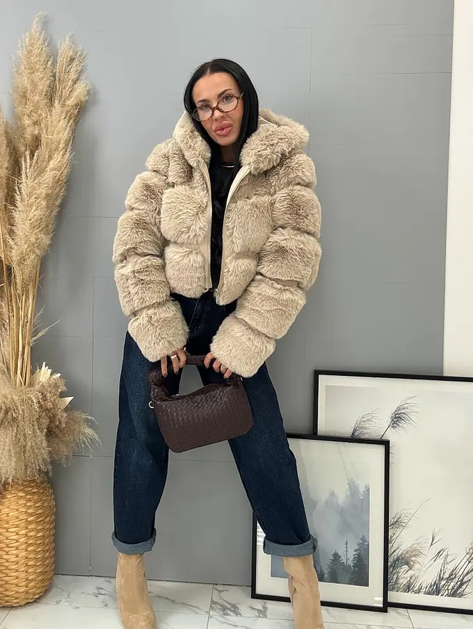 Műszőrmés műbőr kabát kapucnival GIANNA