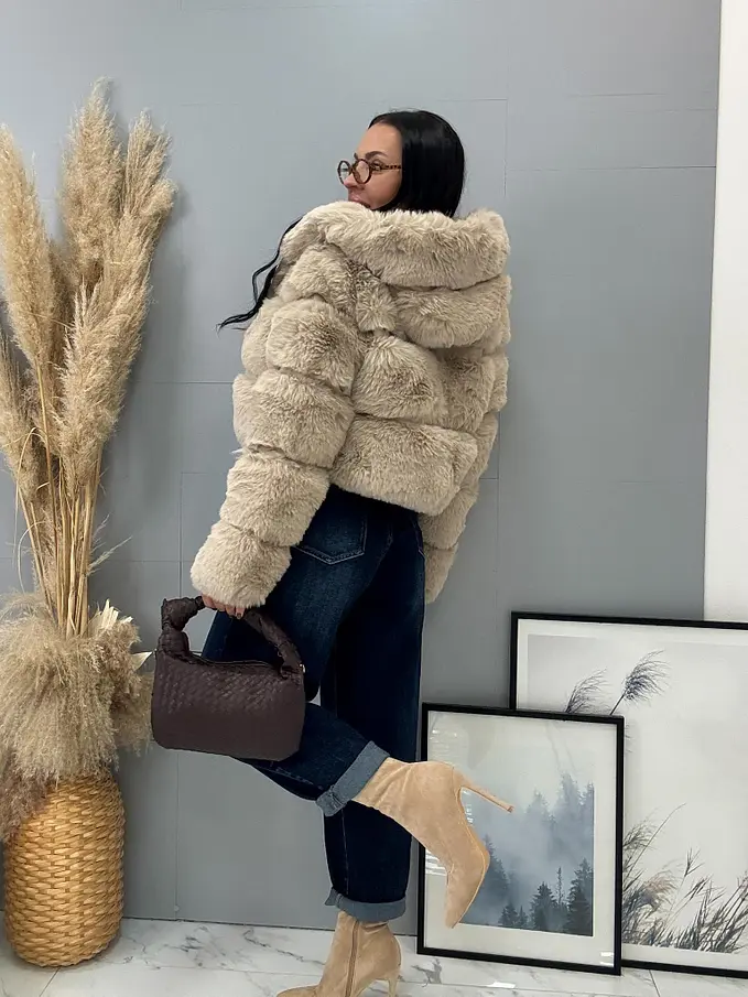 Műszőrmés műbőr kabát kapucnival GIANNA