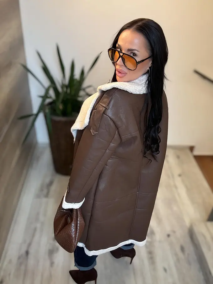 Hosszú műbőr kabát szőrmével HETIE