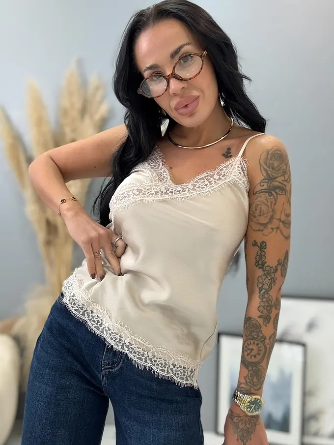 Szatén top csipkével DAYANA