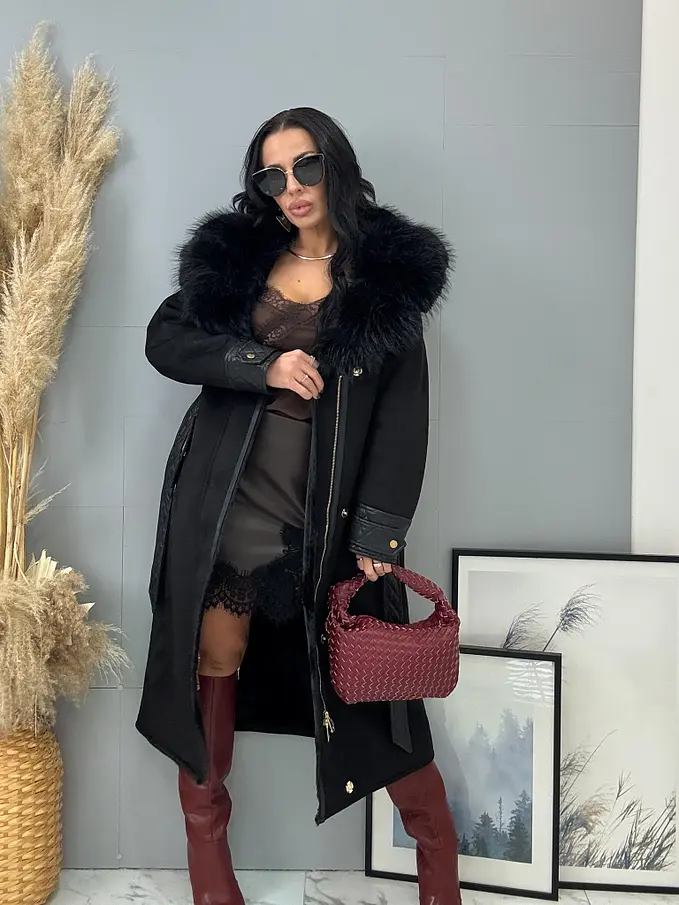 Kombinált kabát szőrmével és övvel CARELA