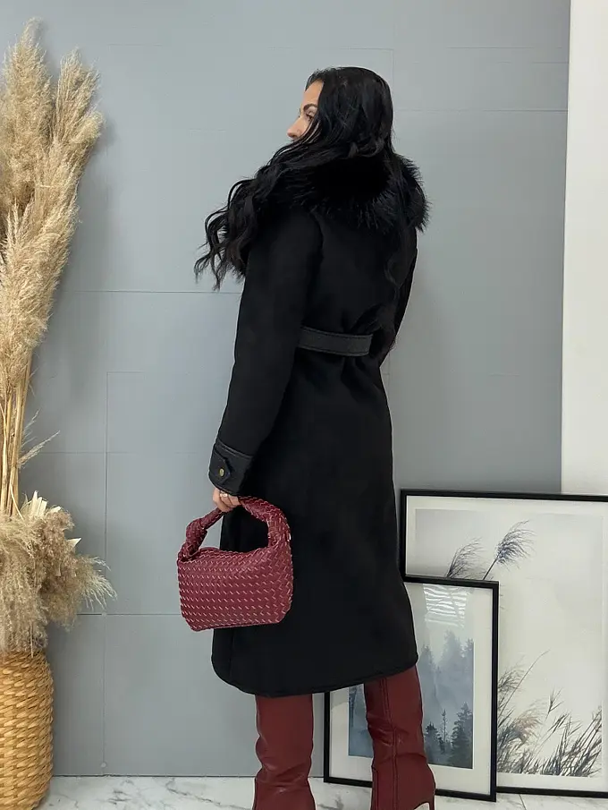 Kombinált kabát szőrmével és övvel CARELA