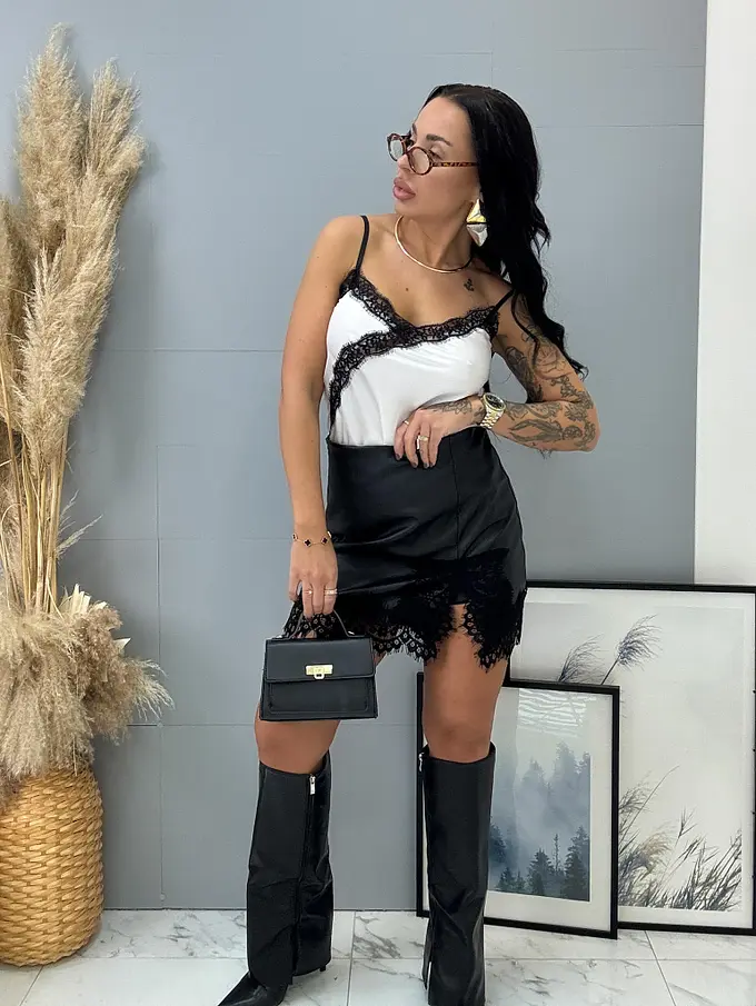 Szatén top csipkével DAYANA