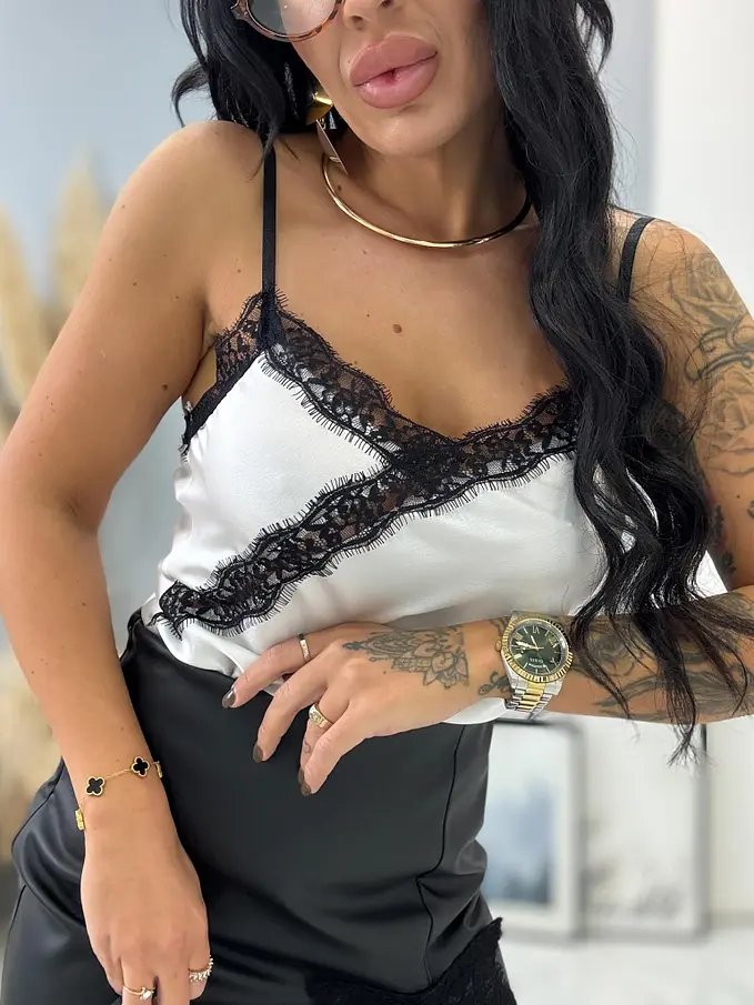 Szatén top csipkével DAYANA