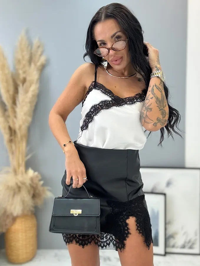 Szatén top csipkével DAYANA