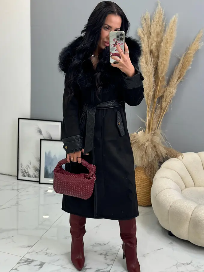 Kombinált kabát szőrmével és övvel CARELA