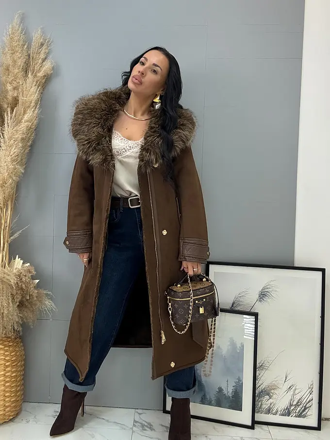 Kombinált kabát szőrmével és övvel CARELA