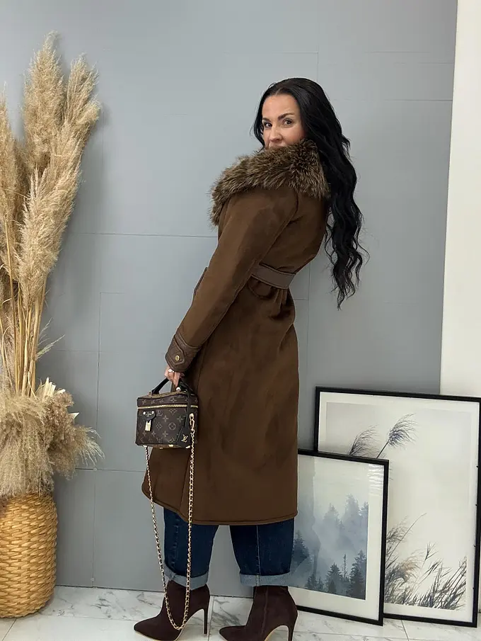 Kombinált kabát szőrmével és övvel CARELA