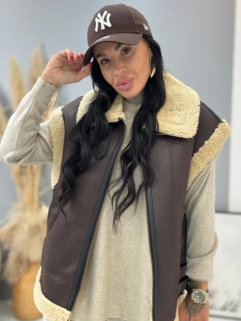 Barna bélelt mellény VEYRA - next