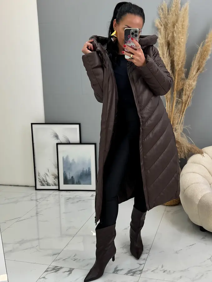 Hosszú műbőr kapucnis kabát övvel JAMEA