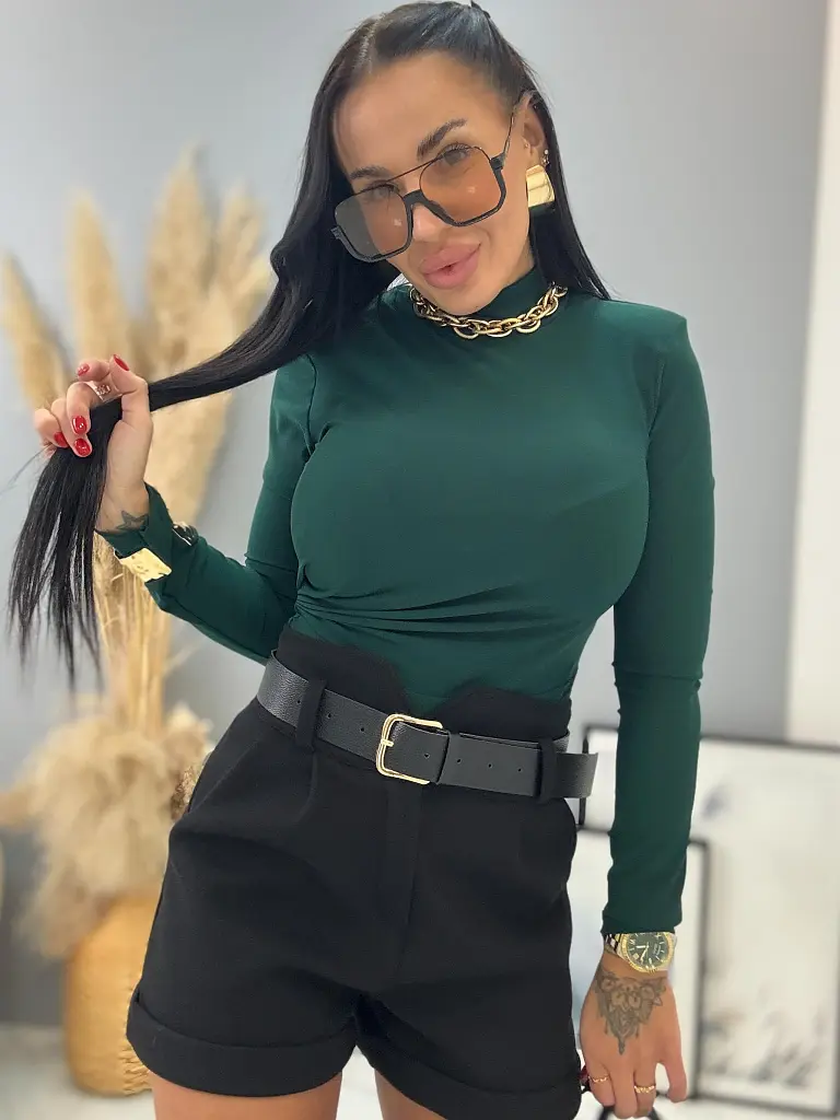 Fekete vastag rövidnádrág övvel KALISA