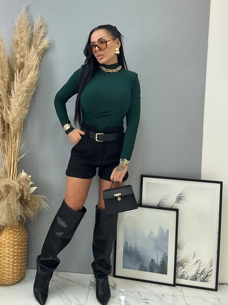 Fekete vastag rövidnádrág övvel KALISA - next